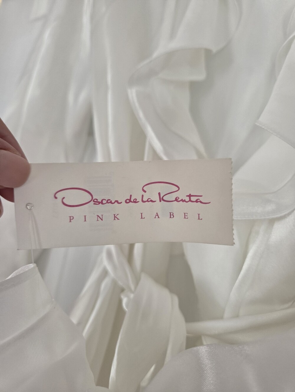Oscar de la Renta Ivory Robe - Picture 4 of 4